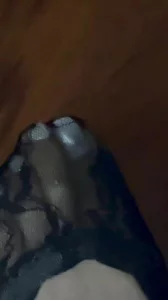 小姨子美甲下班足交蕾丝船袜勾引