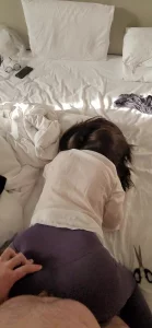身材超好的少妇穿着瑜伽裤直接后面开洞直接猛操。