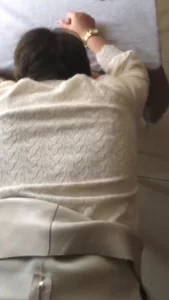 衣服都没脱内射同事老婆特写对白
