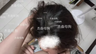 出轨母狗偷感下的口活高潮