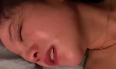 约炮已婚大奶熟女，露脸做爱，出轨成瘾的少妇，今年你是第六个操我的男人